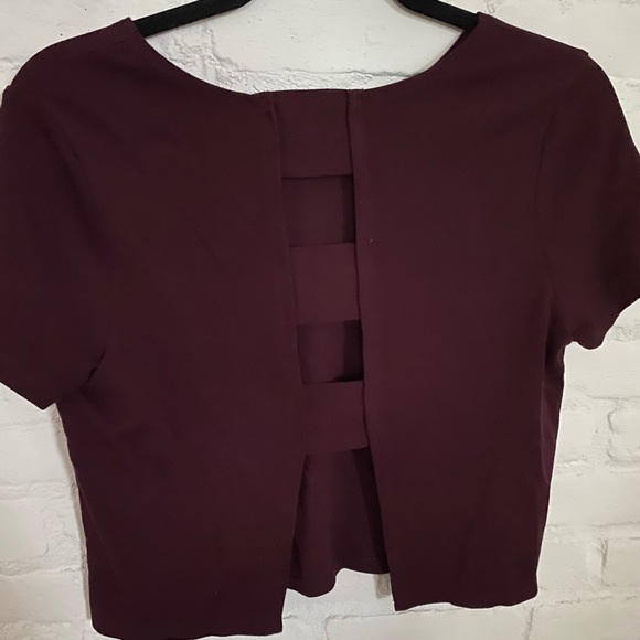 Forever 21 Burgundy crop top with back cutout - Picture 2 of 3